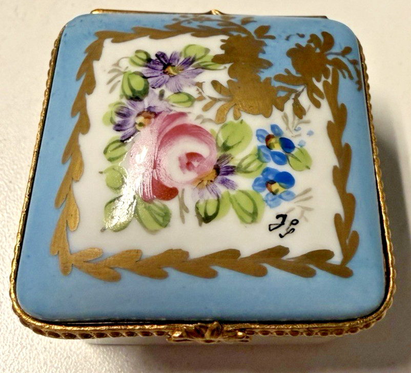 Limoges France Floral Trinket Box DECORE a la MAIN
