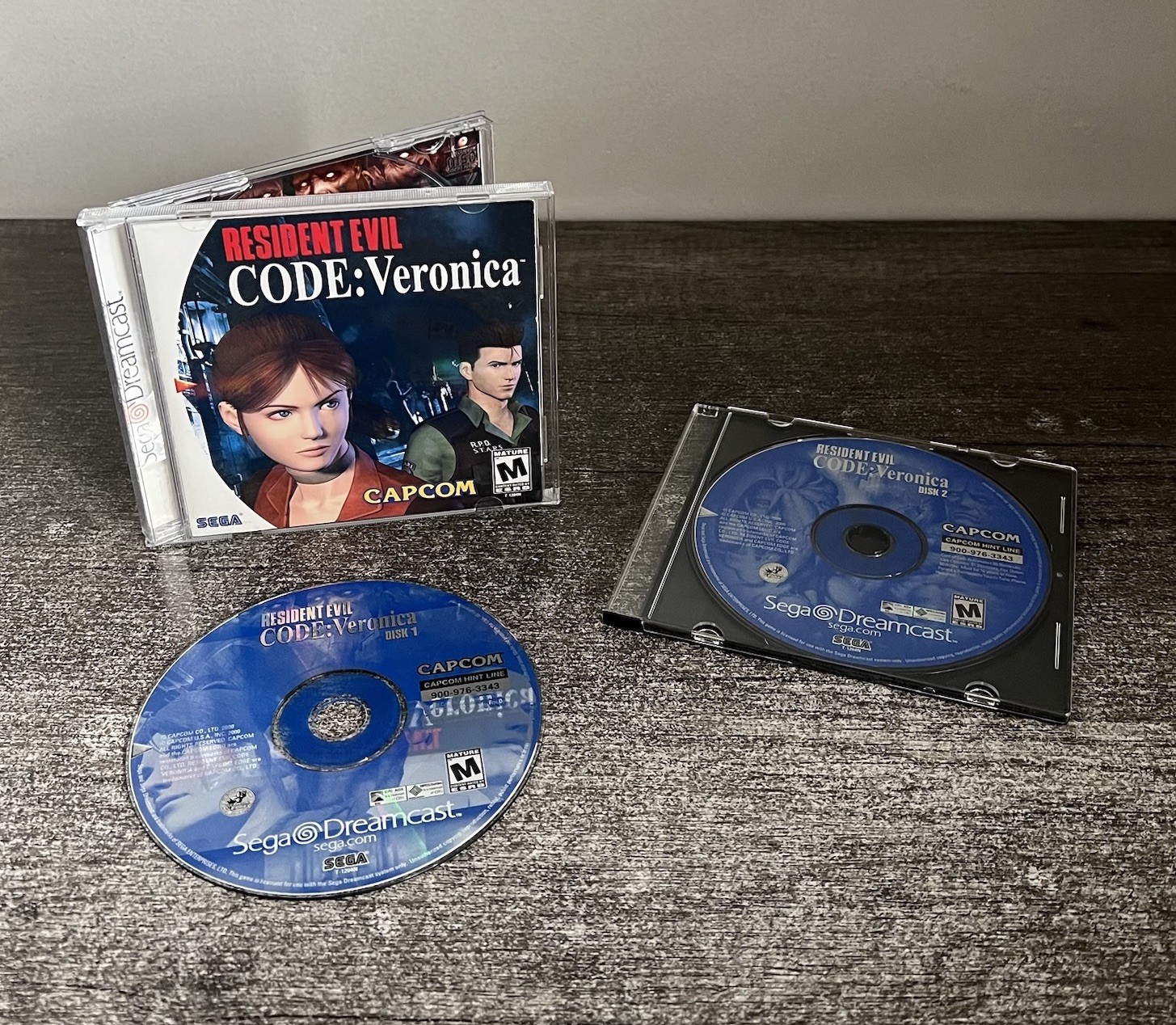 Resident Evil Code Veronica Sega Dreamcast 2000 With Reg Card & Both Discs