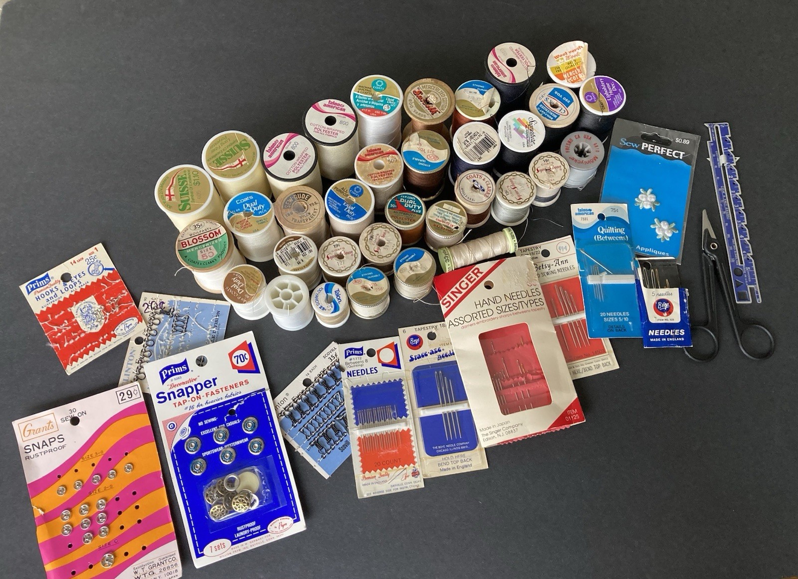 Vintage Sewing Notions Lot: 34 Thread Spools+Needle Packs+Snaps & Hooks