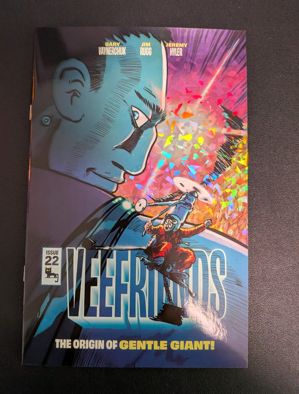 VeeFriends #22 The Origin of Gentle Giant Cracked Ice Variant /199 Comic