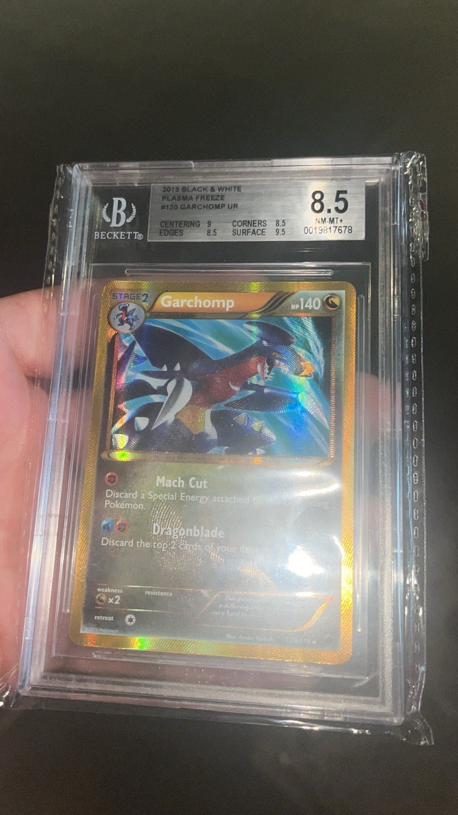 Pokemon Garchomp 120/116 Plasma Freeze 2013 ENG Holo BGS 8.5