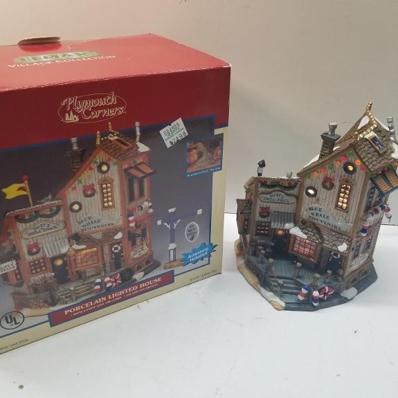 Lemax  Lighted Building Salty\'s Shell Shack #35791 A-2003 Used read