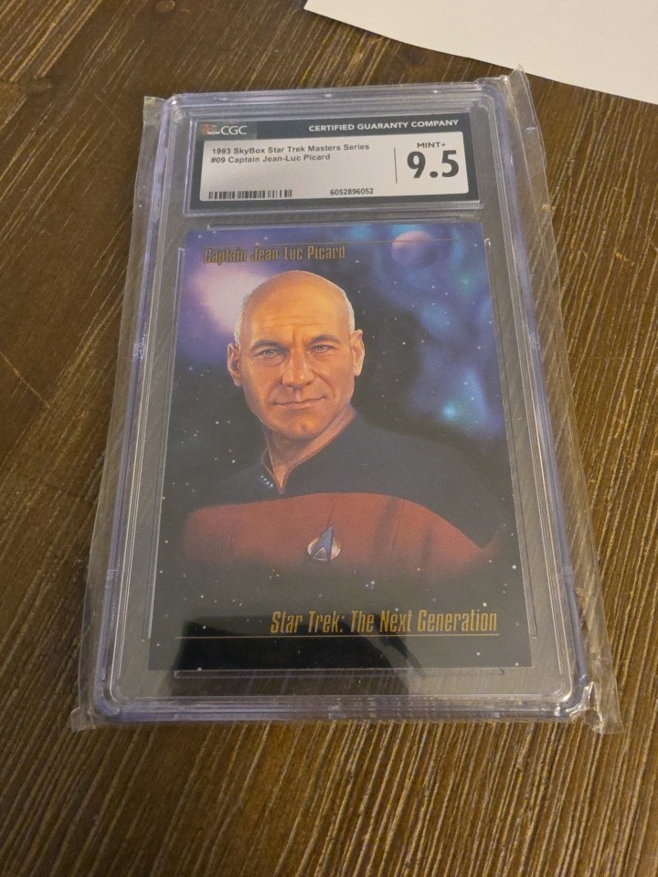 STAR TREK TNG CAPTAIN JEAN-LUC PICARD 1993 SKYBOX MASTER SERIES#09 CGC 9.5 Mint+
