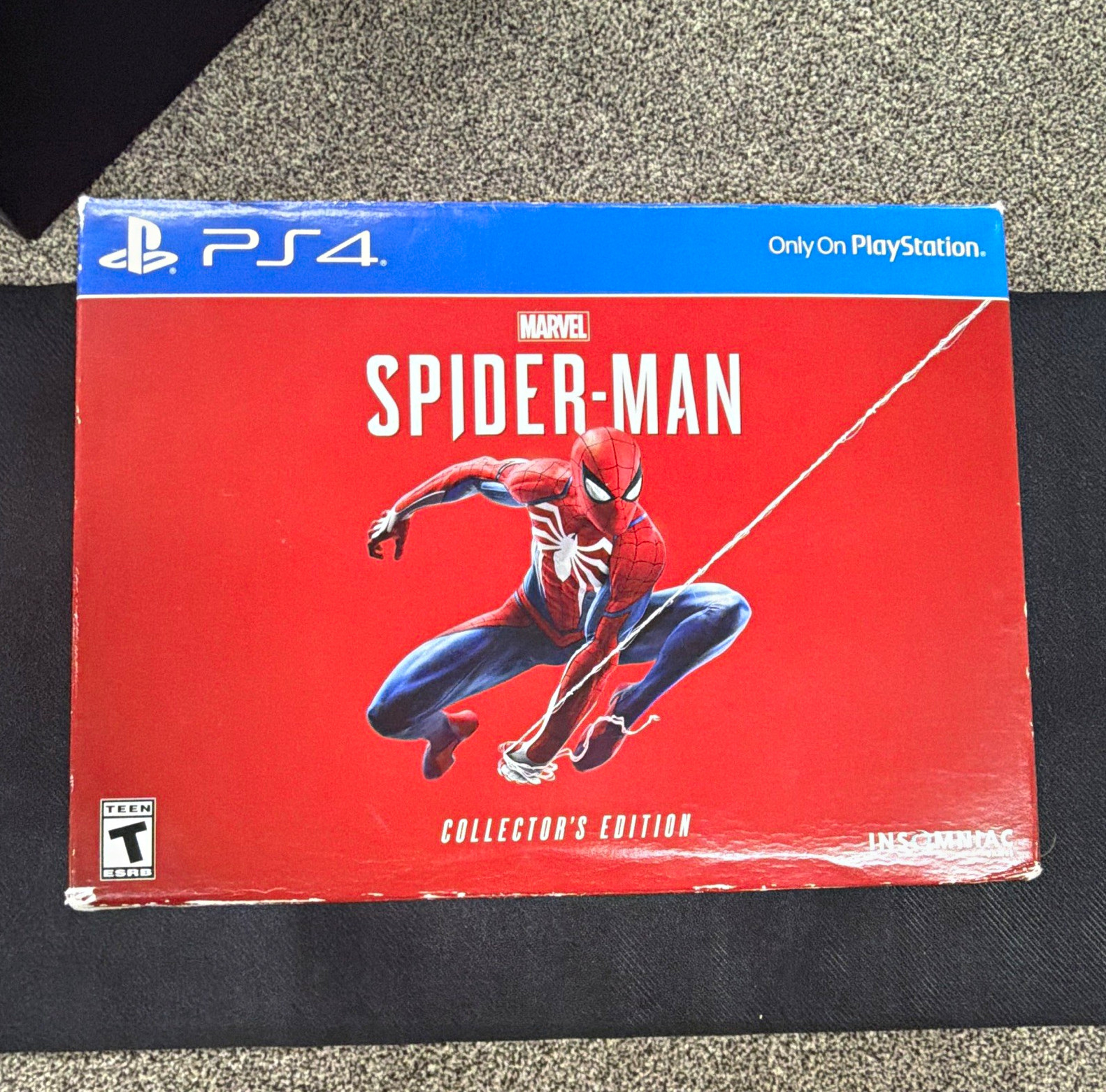 Sony PS4 Marvel Spider-Man Collector's Edition PVC Spider-Man Figurine/Art Book