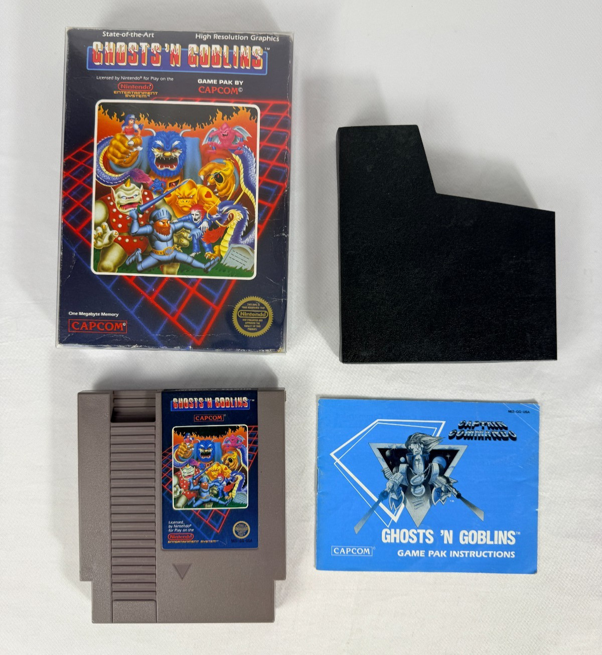 Ghosts \'n Goblins NES CIB 5 Screw Box Manual Dust Sleeve Capcom Tested 