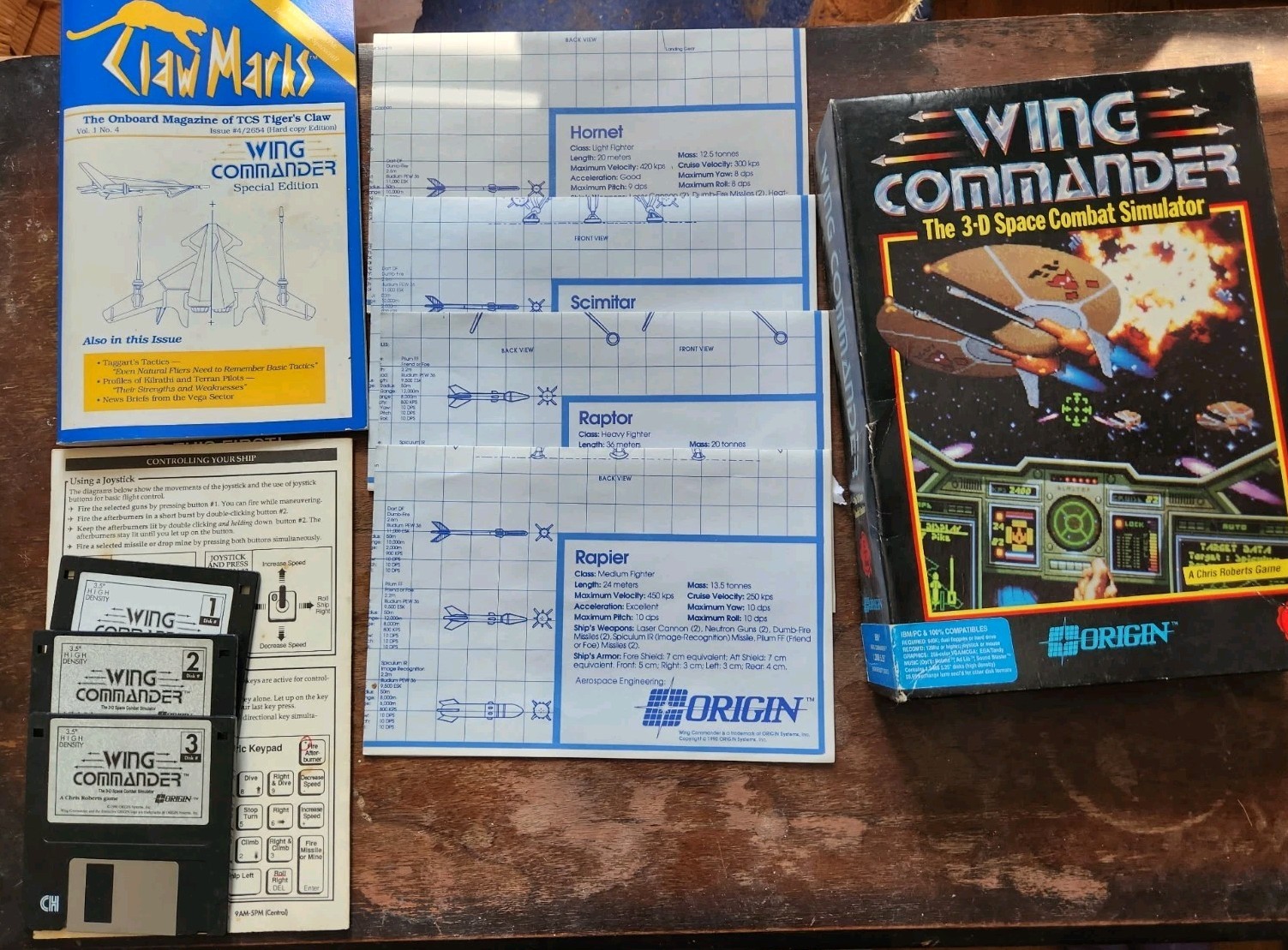 Wing Commander : Original Box, Game And Contents.