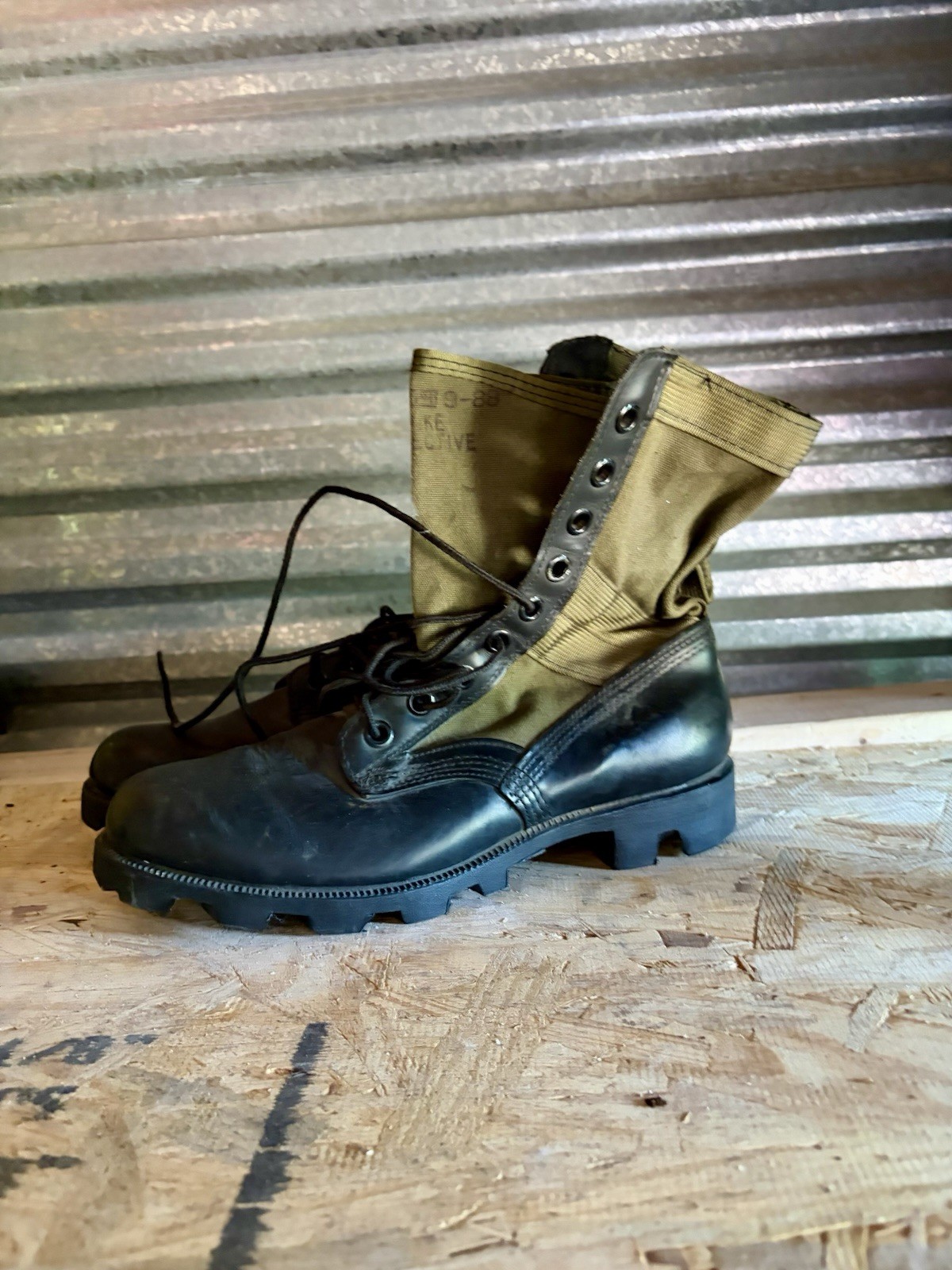 Vintage Bata Military Jungle Boots Size 8.5 Wide Vietnam War 1960s Light Use