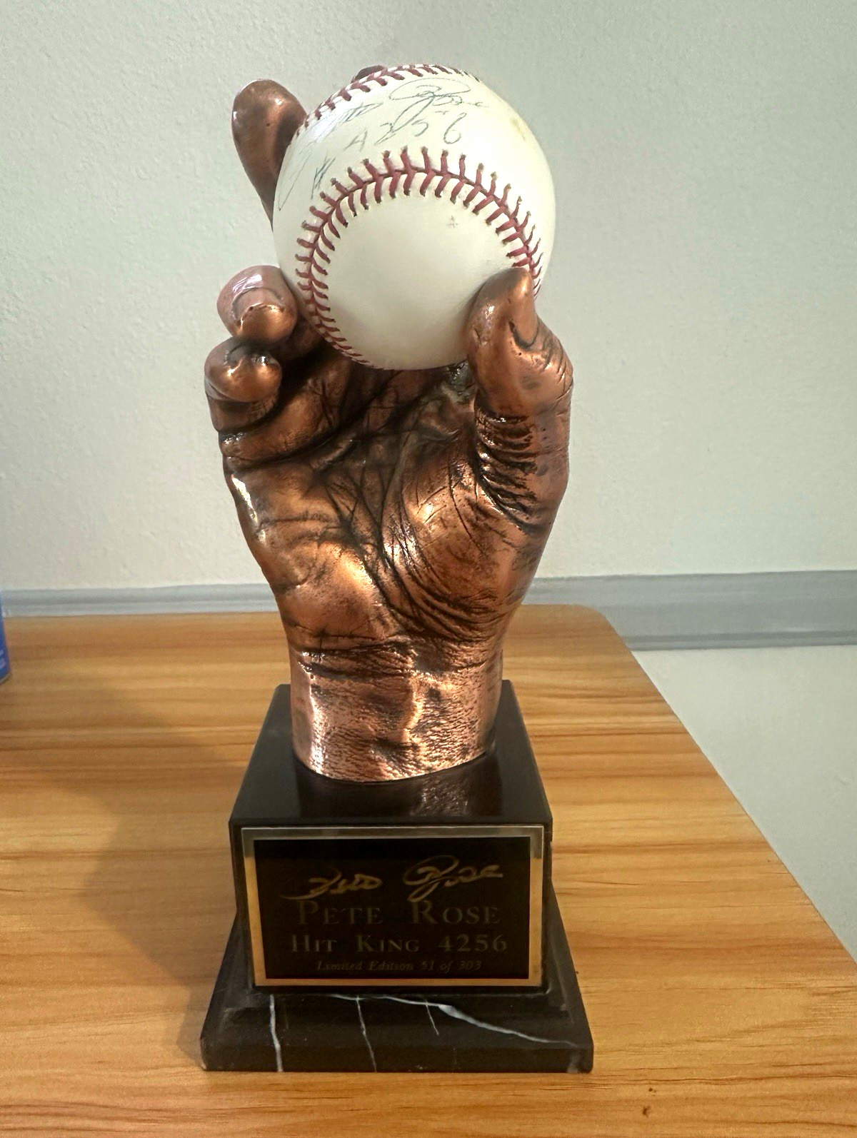 Rare Pete Rose “Hit King 4256” limited-edition collectible