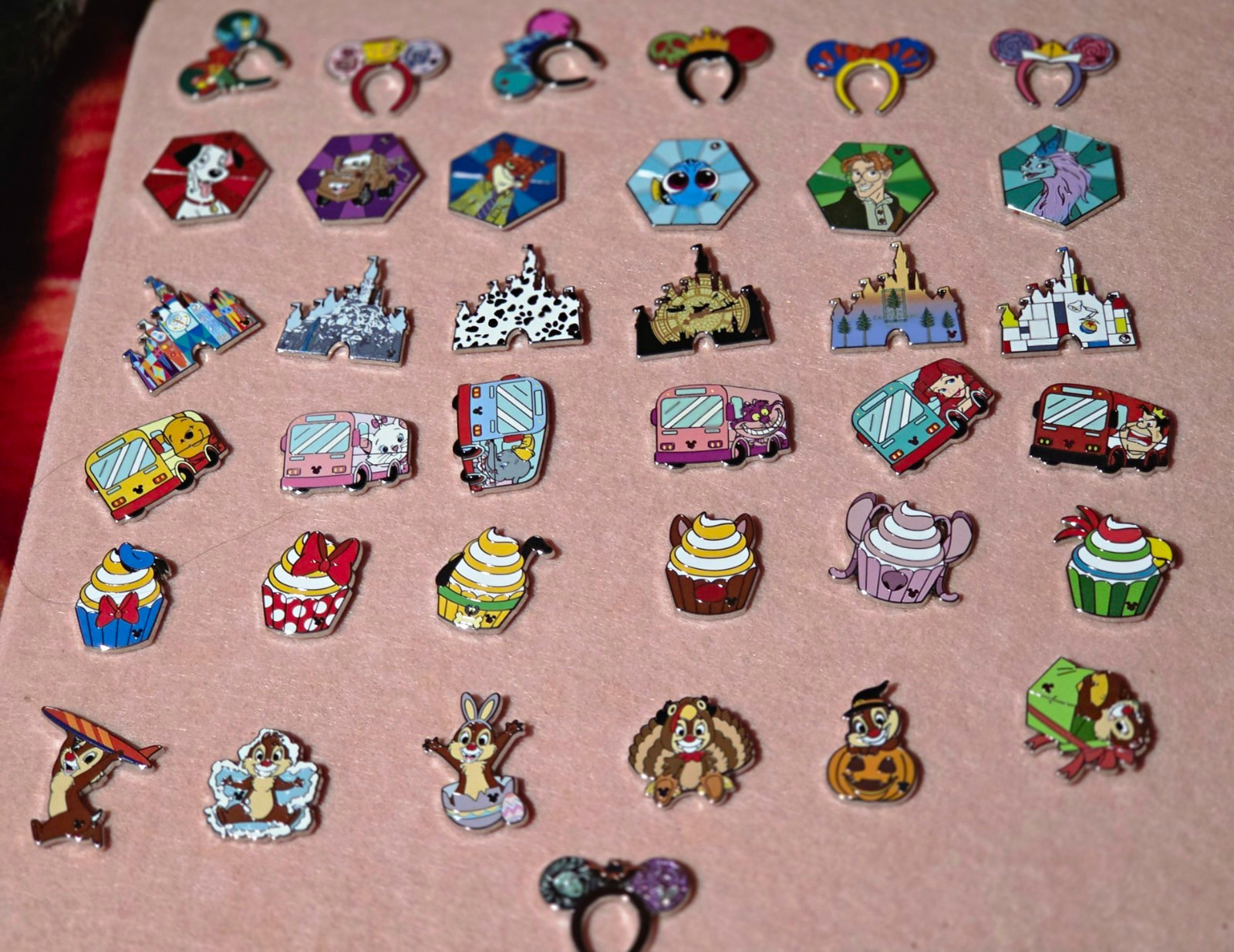 Disneyland Wave A 2026 Hidden Mickey complete set with chaser