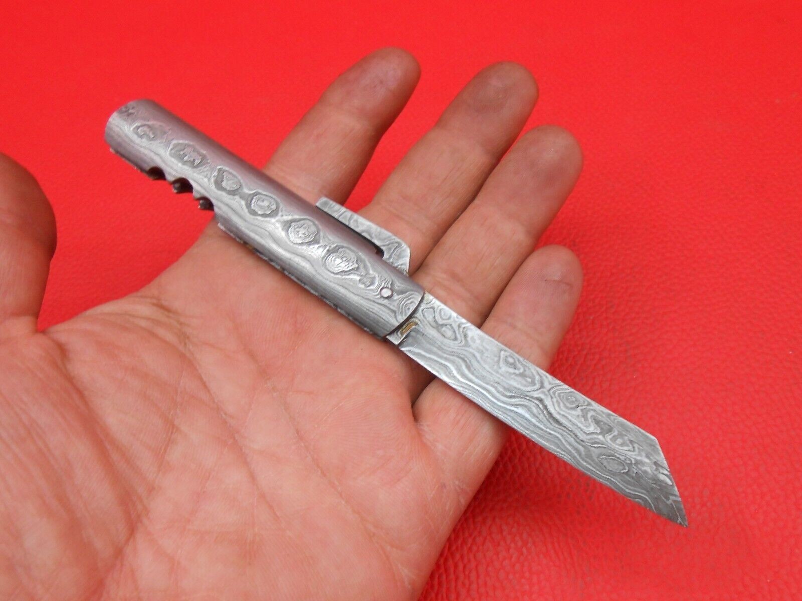 Custom Handmade Pattern Damascus Japanese Hogonokani Friction Folder Knife S44