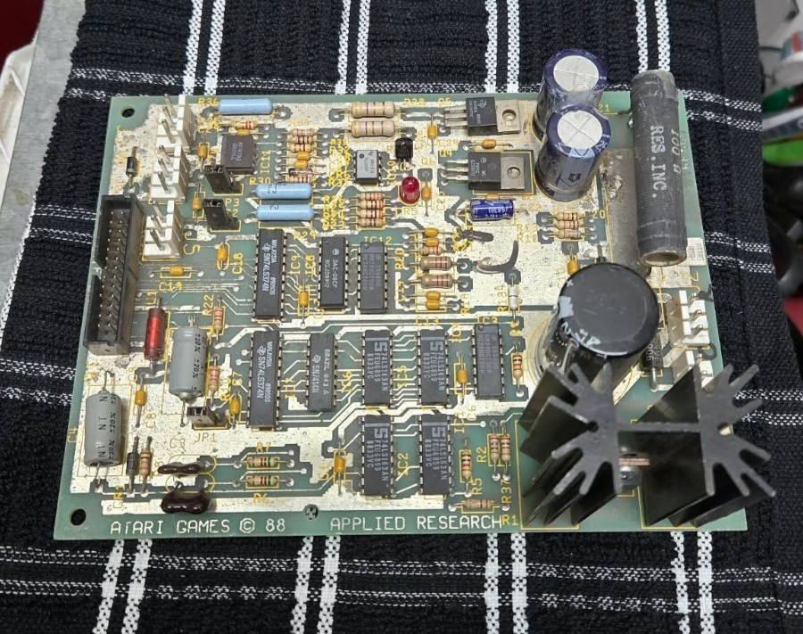 Atari Hard Drivin Shifter PCB A04392 04393-01 works 1988