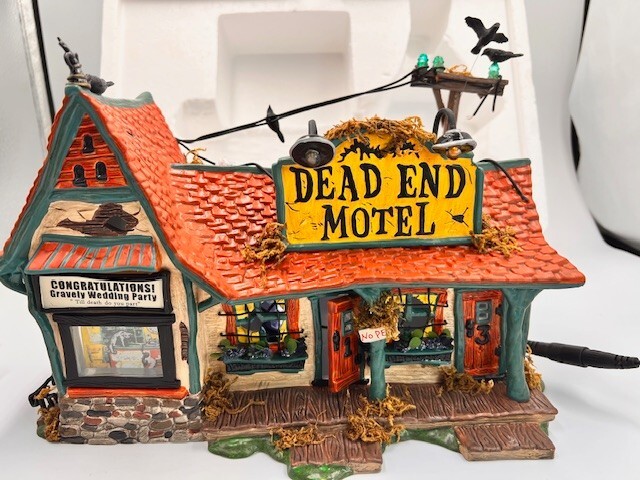 Dept 56 Snow Village Halloween “Dead End Motel” Mint Spooky RARE #56.55377