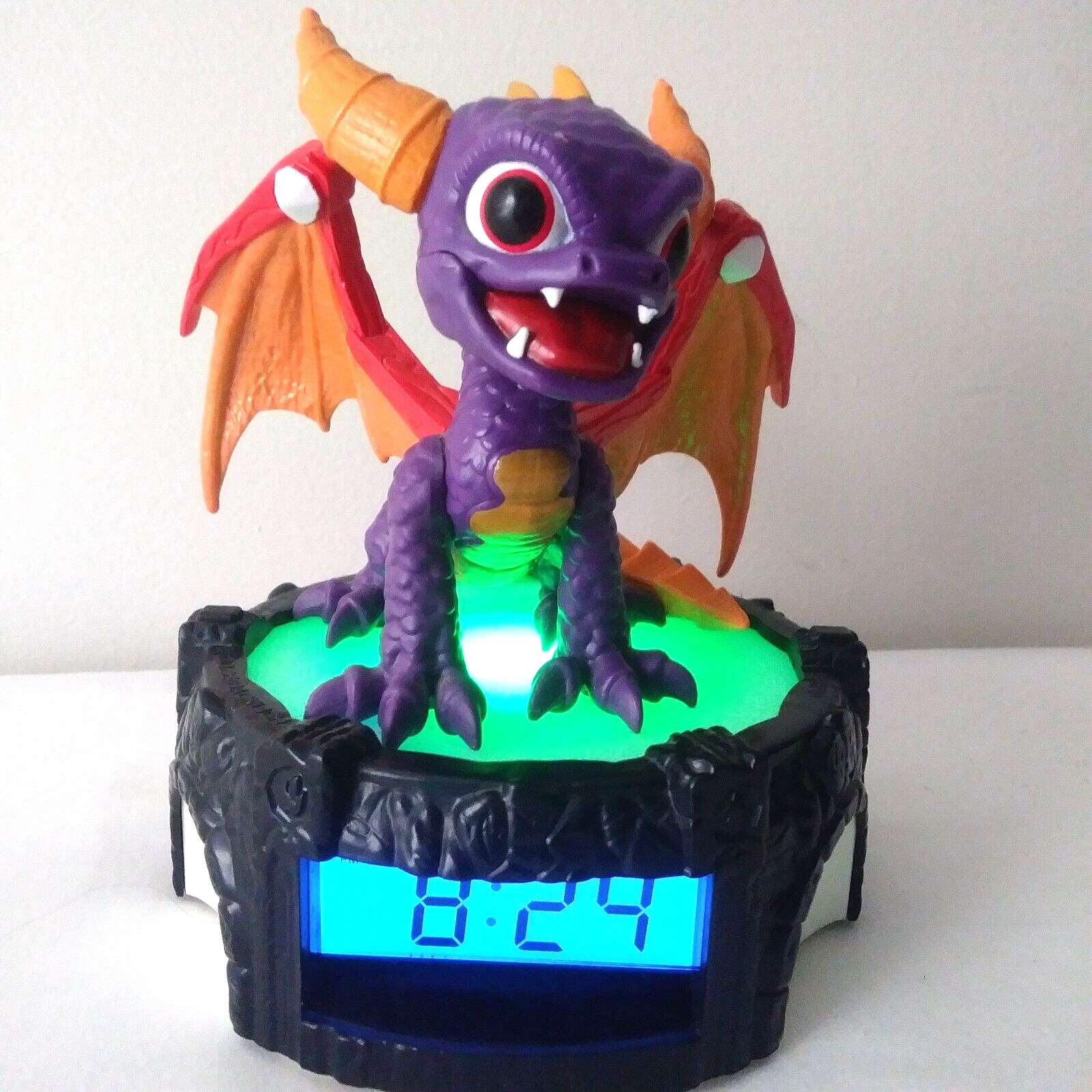 Skylanders Swap Force Spyro Dragon Color Changing Alarm Clock by Activision 2013
