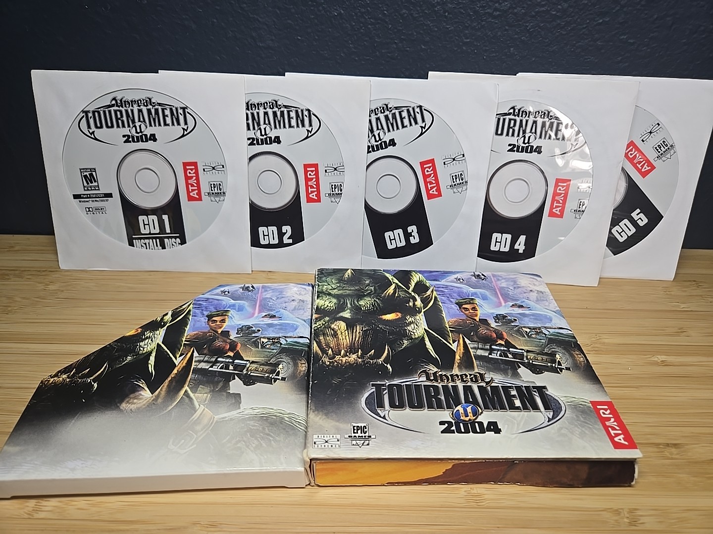 Atari Unreal Tournament 2004 PC CD-ROM / USED All Discs