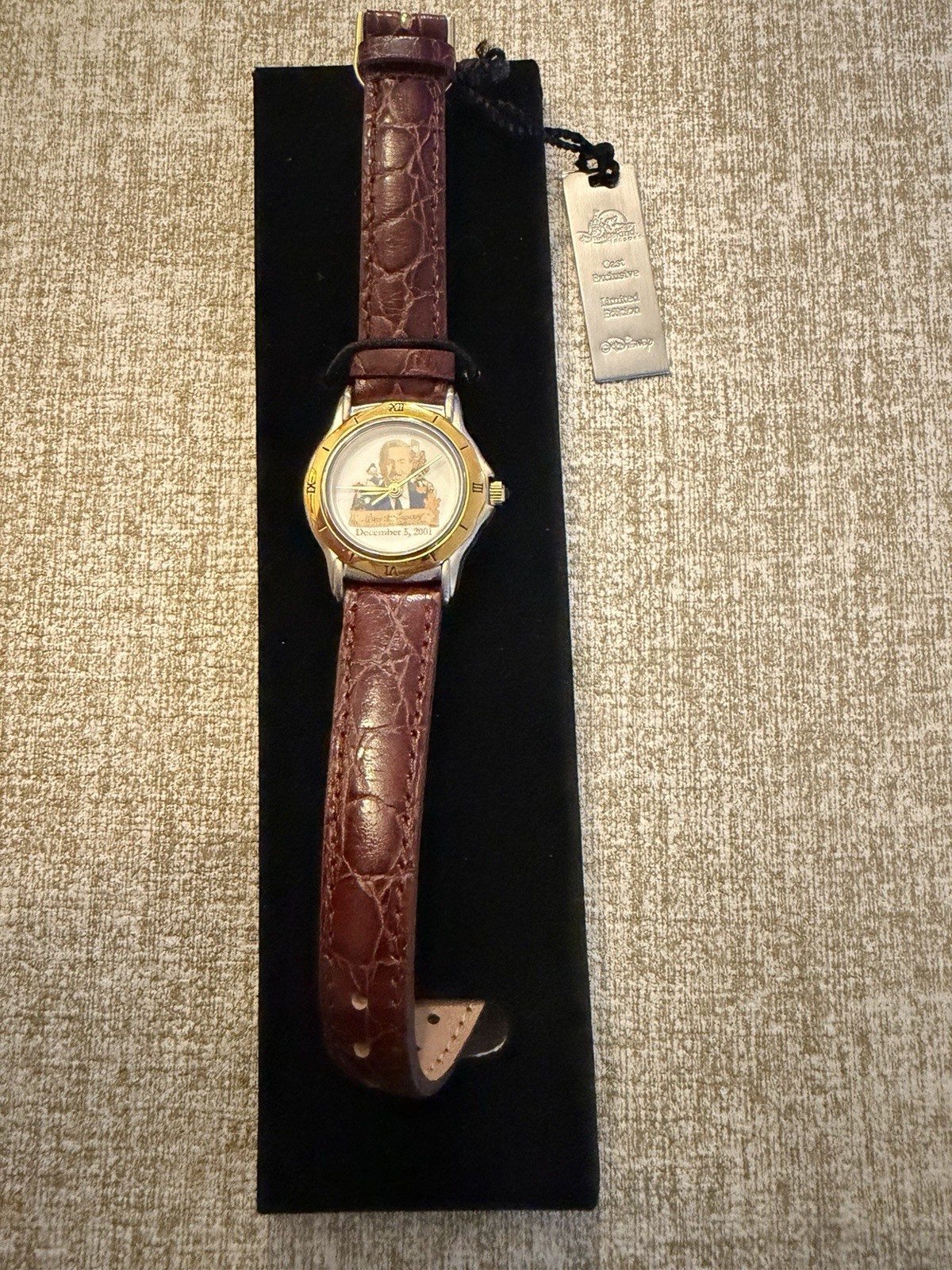 Vintage 2001 Cast Exclusive Limited Edition Walt Disney Watch