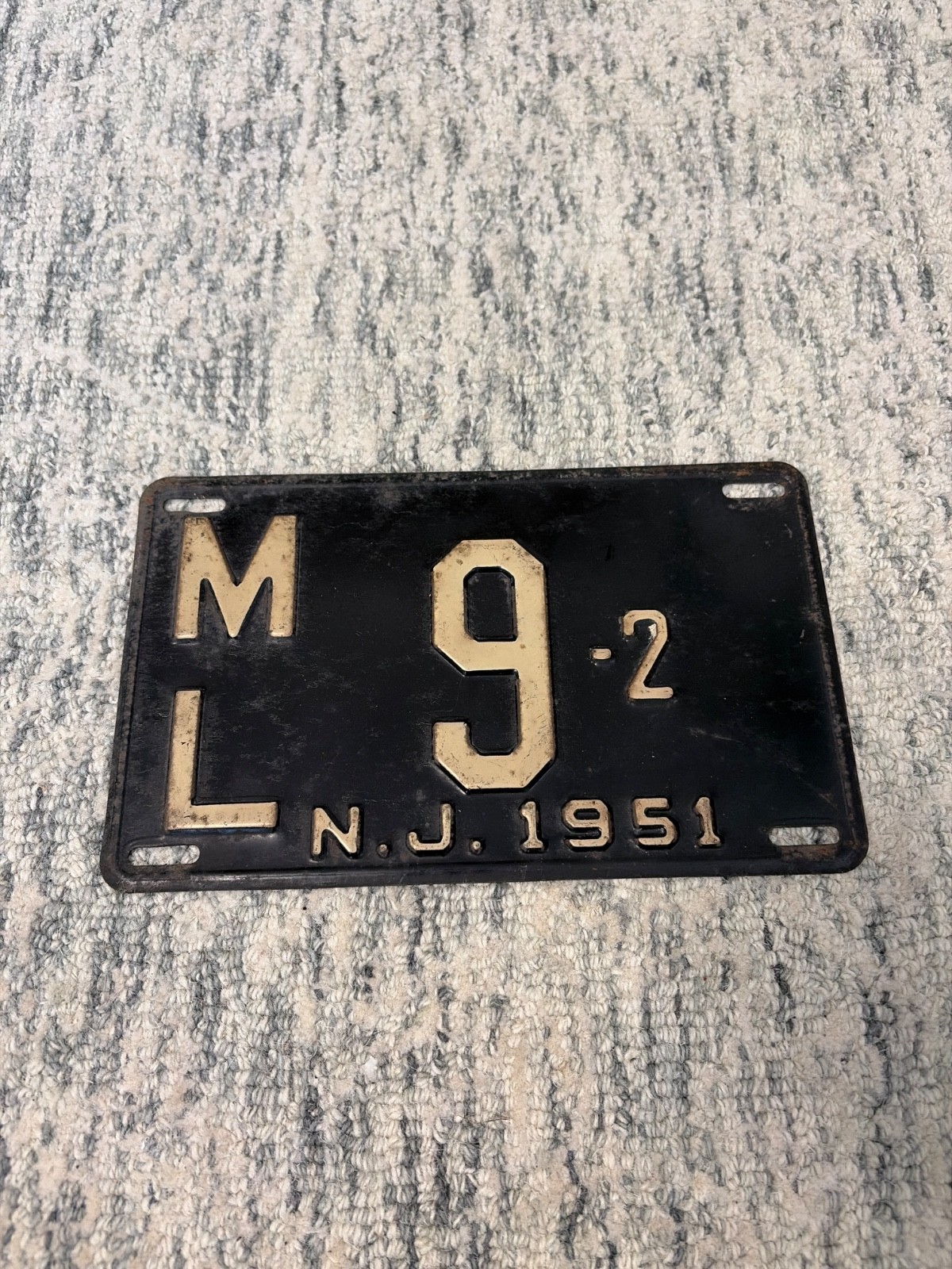 VINTAGE 1951 NEW JERSEY BLACK METAL LICENSE PLATE SET ML 9-2 MONMOUTH COUNTY