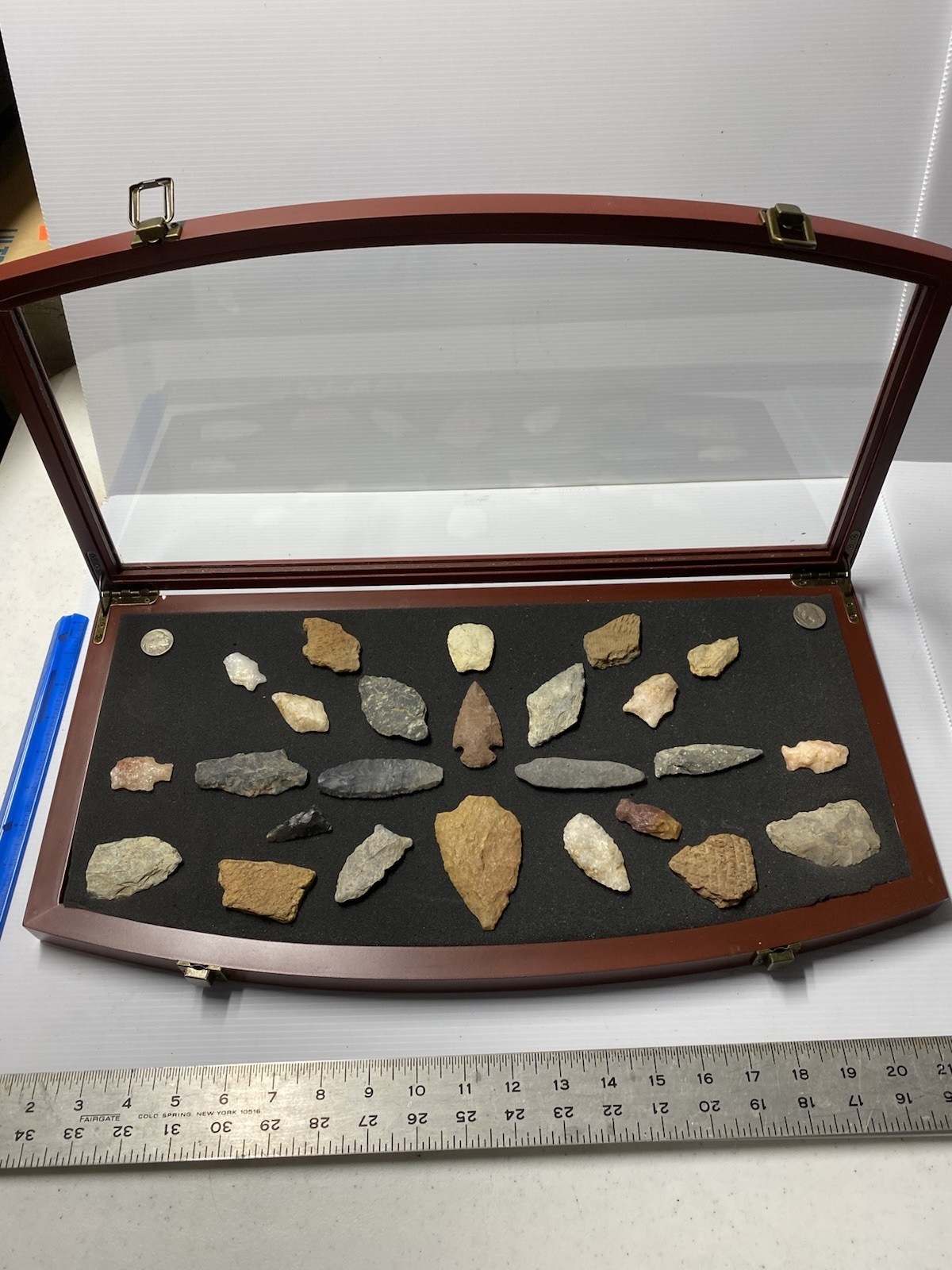 Native America Stone Arrowheads/Points Lot Framed Display Case/2 buffalo nickel