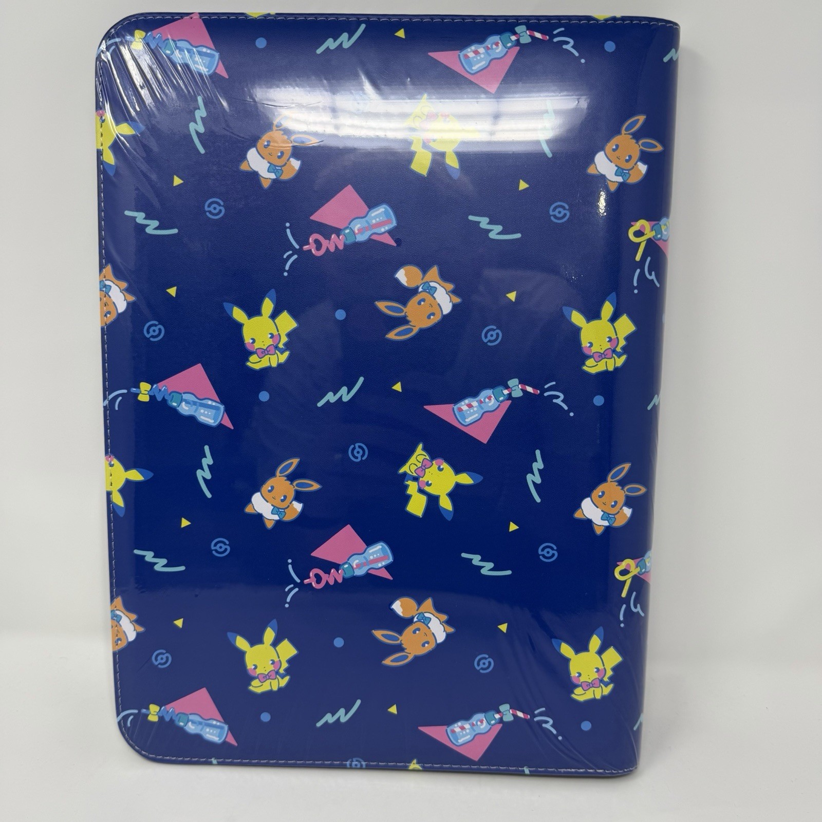 Pokémon TCG Pokémon Pikachu & Eevee Soda Pop Zip Binder- Pokemon Center Official