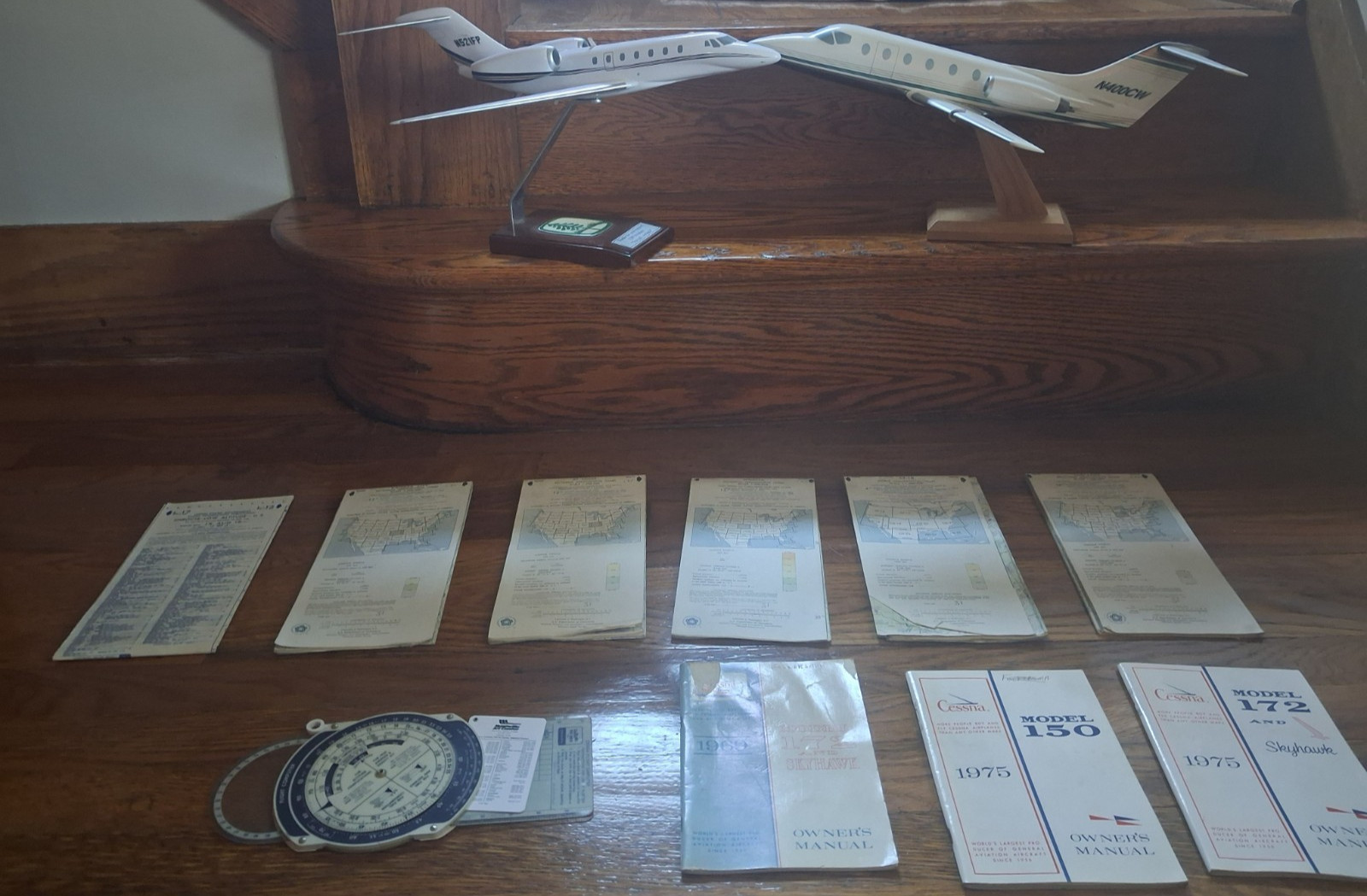 VTG 1:100 Scale Jet Model Airplanes N400CW N521FP Charts Computer Owner's Manual