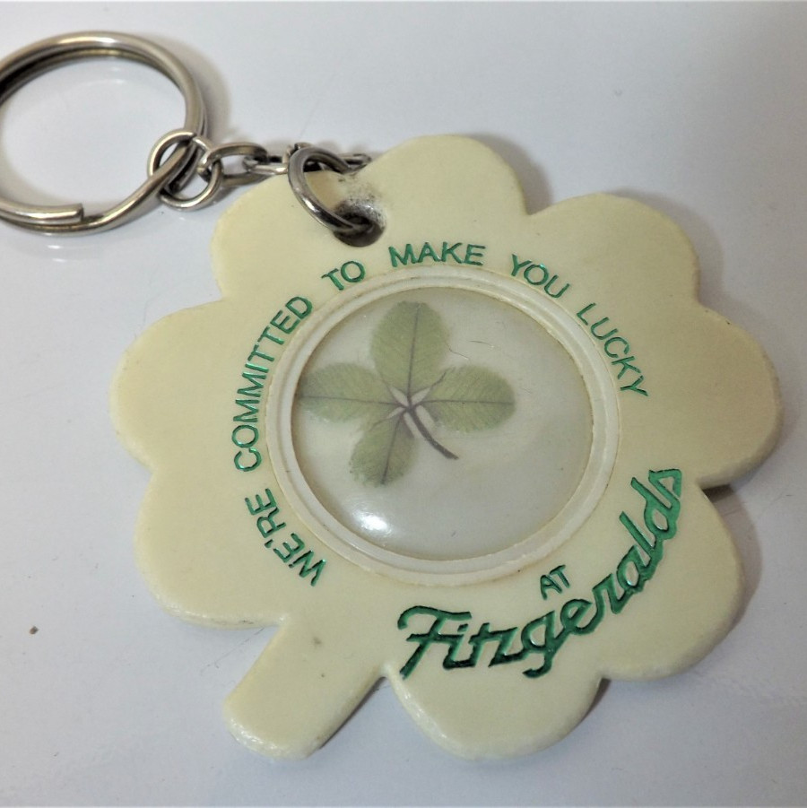Lucky 4 Leaf Clover KEYCHAIN Fitzgeralds Gambling Casino Hotel Reno Nevada LUCK
