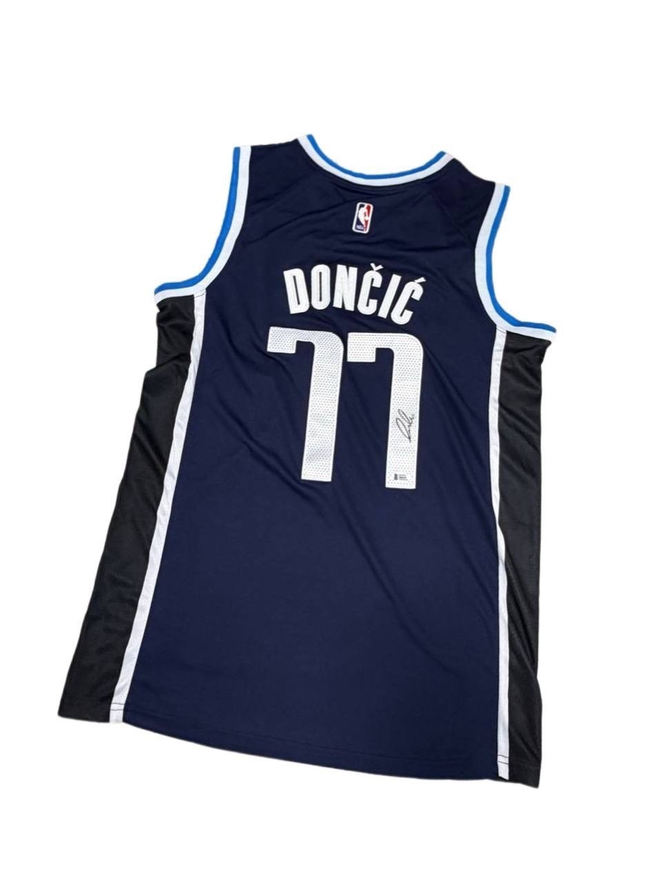 Blue Luka Doncic #77 MAUS Hand Signed Autographed Jersey BECKETT COA