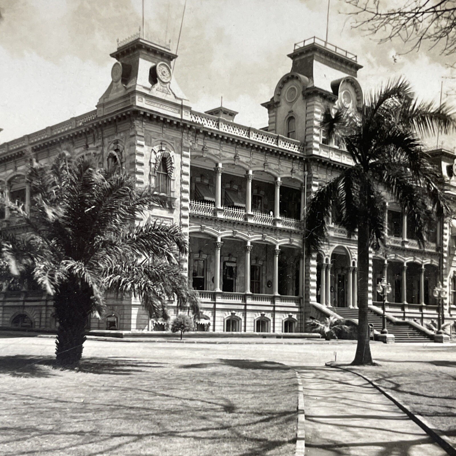 Iolani Palace Honolulu Hawaii Stereoview Keystone View Co. 1929 Curved Mount