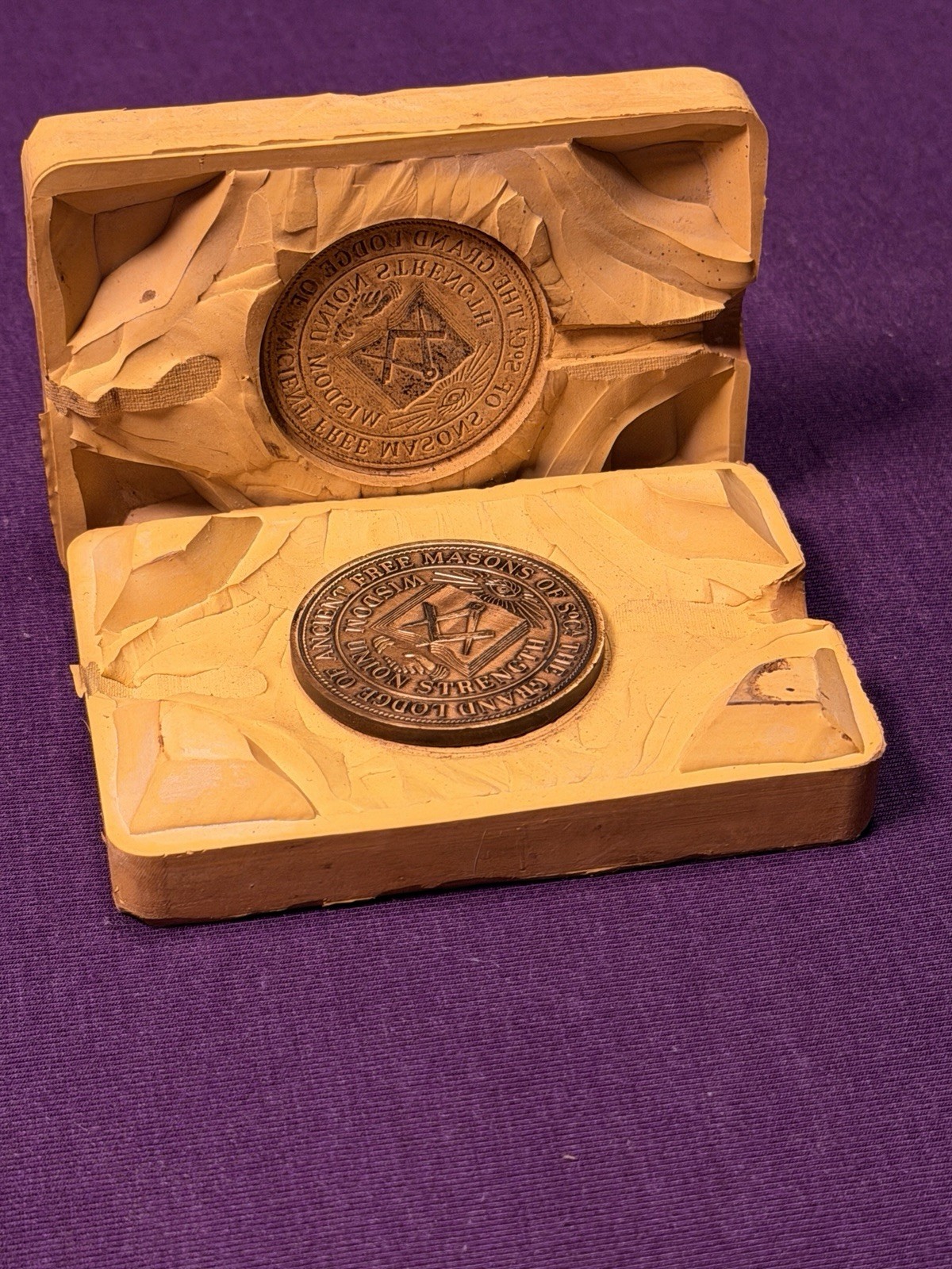 Vtg 1987 South Carolina Freemason 250th Anniv MEDAL & CASTING MOLD Rare Rigid