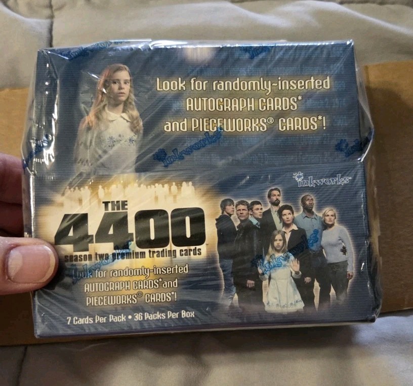 2007 Inkworks The 4400 Season 2 Factory Sealed card box (1 autograph 1 costume)
