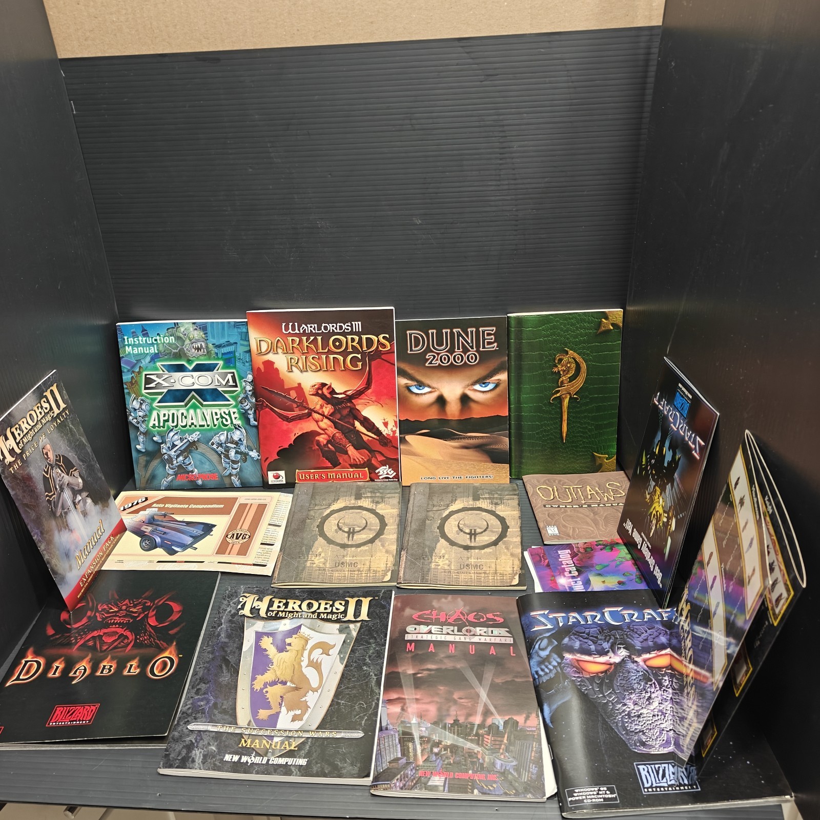 Vintage PC Game Manuals Lot Diablo StarCraft Heroes II Dune 2000 No Discs