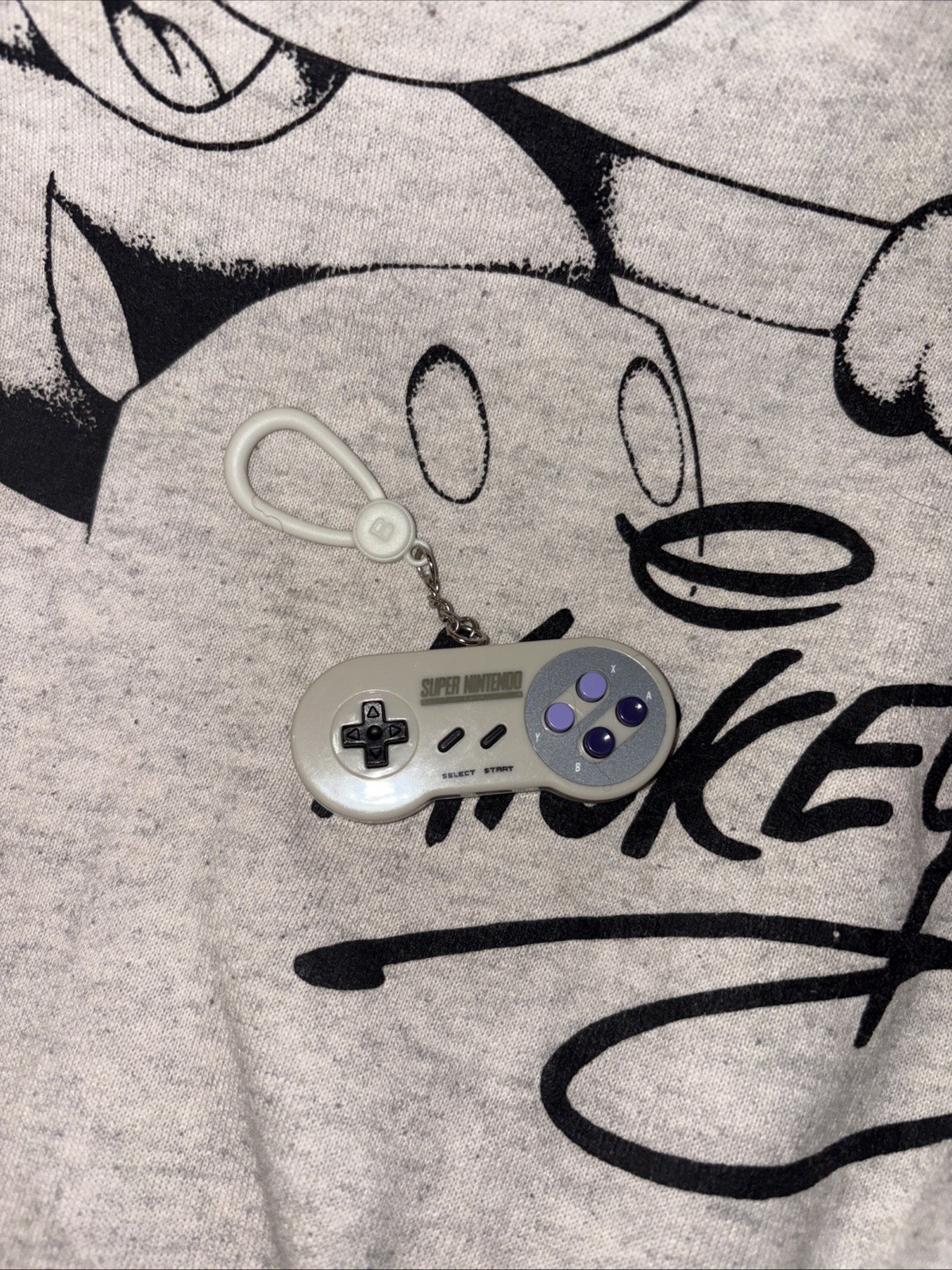 Nintendo Super Nintendo Controller Keychain SNES Game Console Keyring Toy Mini