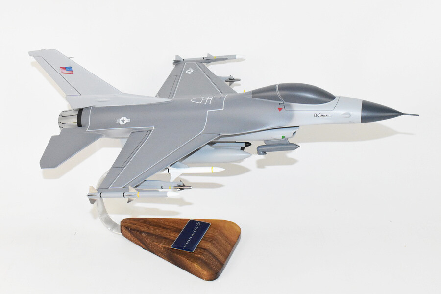 Lockheed Martin® F-16 Falcon Model, 18\