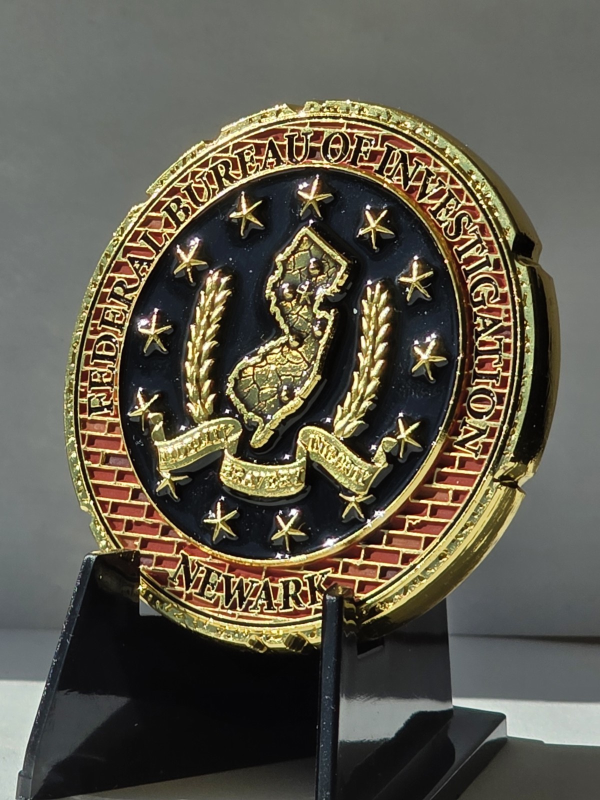 🔥🔥FBI FEDERAL BUREAU OF INVESTIGATIONS NEWARK NEW JERSEY DIVISION COIN 🔥🔥