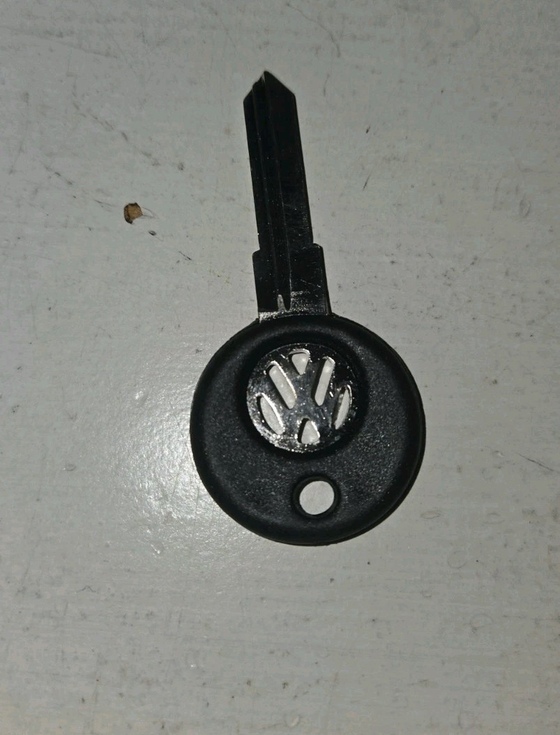 Volkswagen Replica Uncut Ignition Key X9 X88 73VB-P