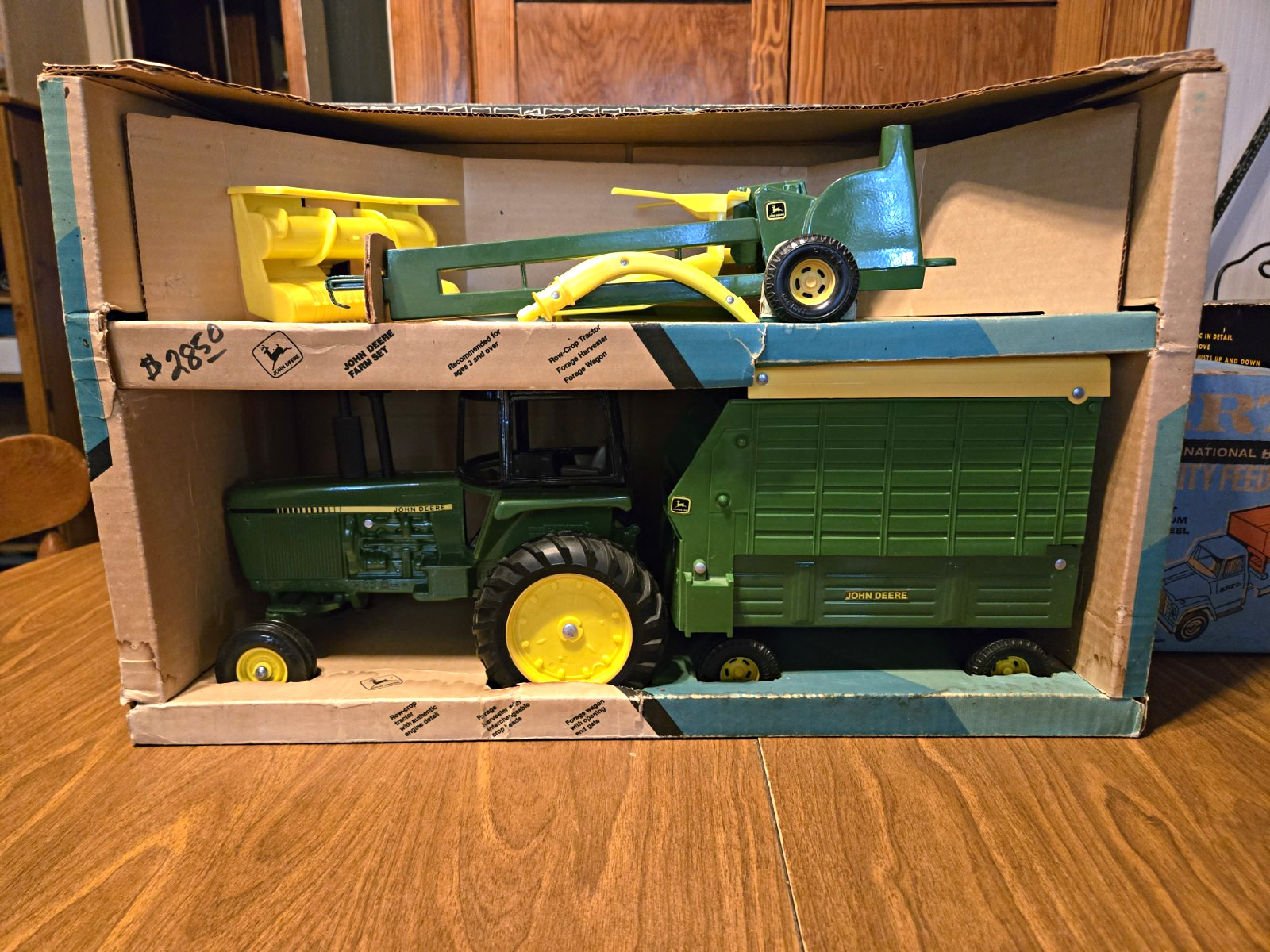 Ertl John Deere  Forage Harvester Vintage Set