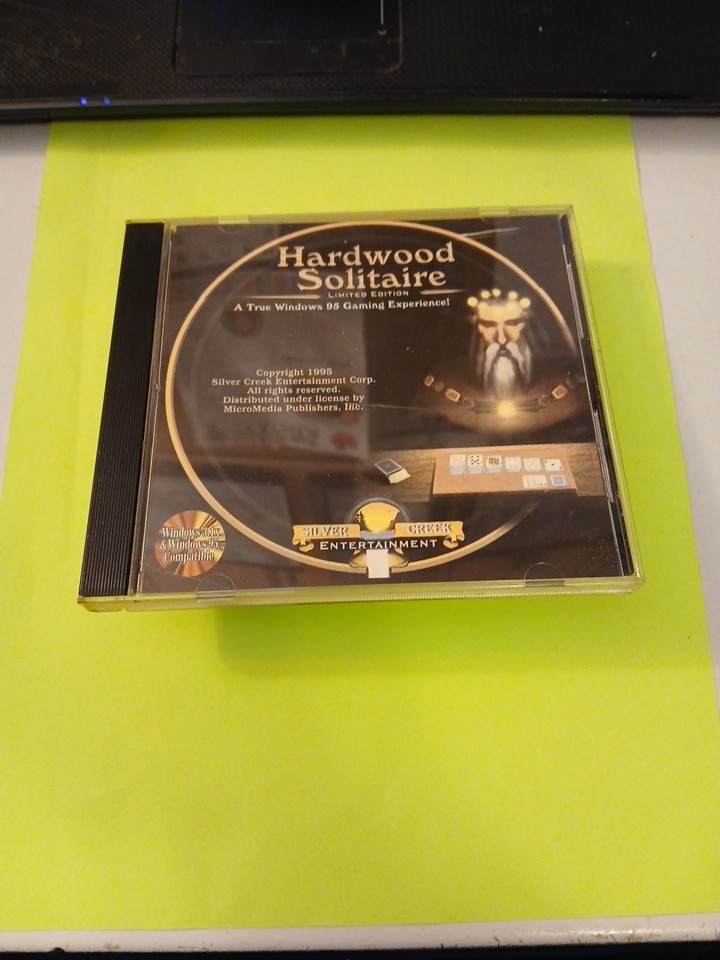 Hardwood Solitaire PC CD-ROM Game Windows 95 3.1 Vintage Card Game 1995