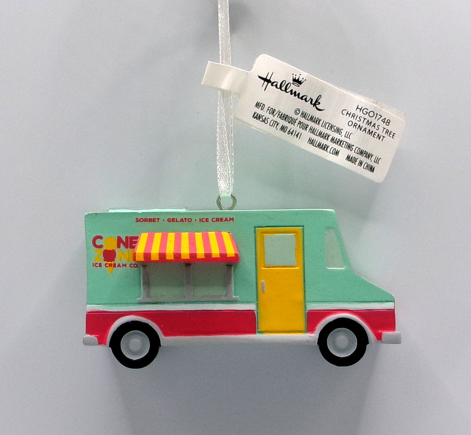 GIFT FOR THE ICE CREAM TRUCK DRIVER OWNER HALLMARK CHRISTMAS ORNAMENT NEW