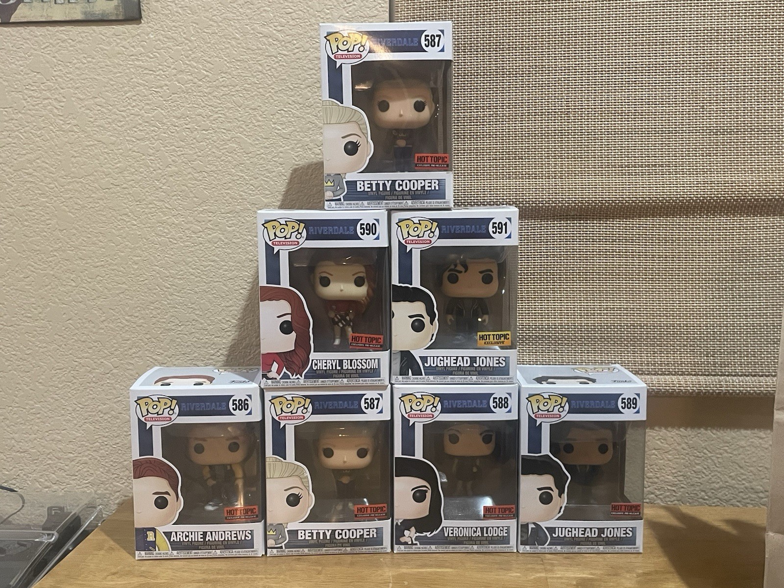 NEW Funko Pop (7) Riverdale Lot #586-591 Archie,Veronica,Jughead,Cheryl,Betty