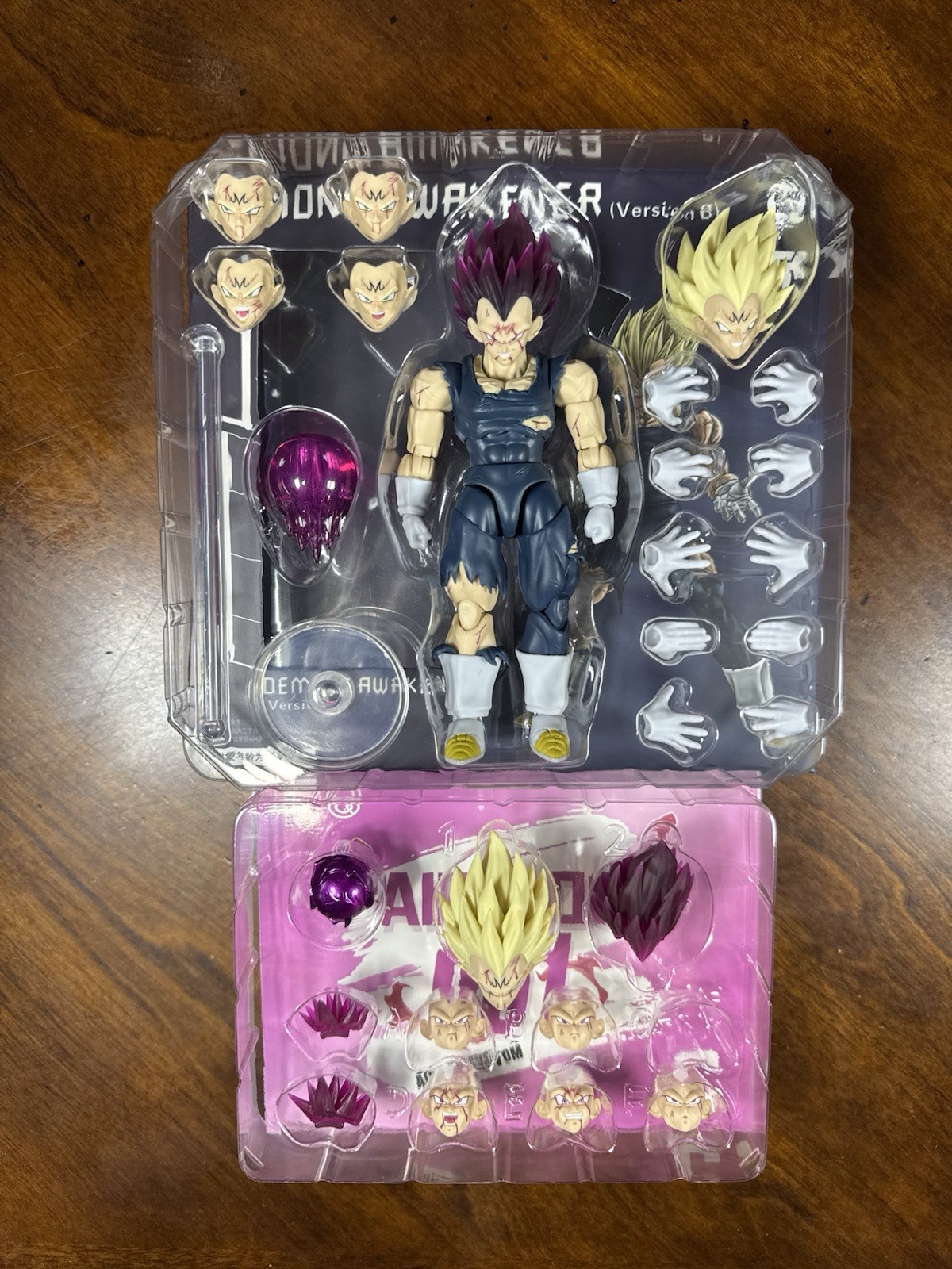 SH Figuarts Dragon Ball Z Black Hole Ultra Ego Vegeta Battle Damaged Black Gi