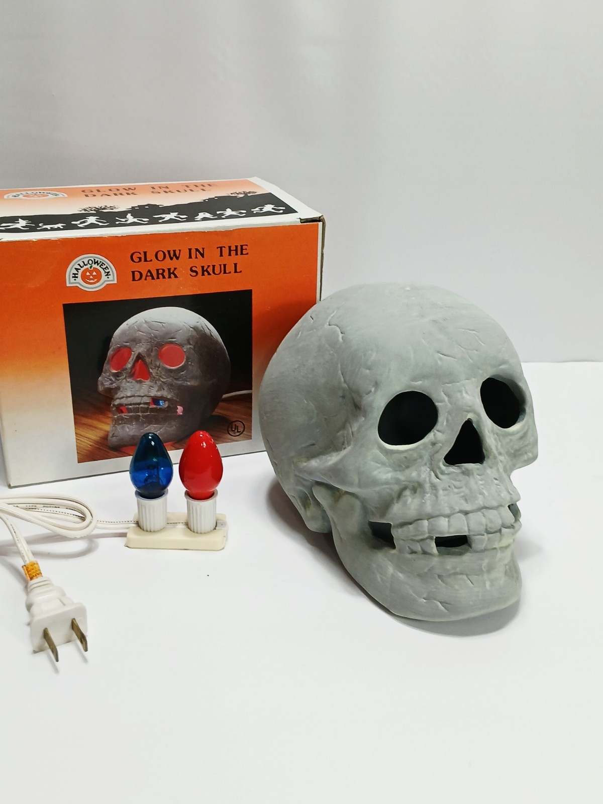 Vtg 1980\'s Oak Brook LIGHT UP SKULL Halloween Decor - Working - Ceramic/Taiwan