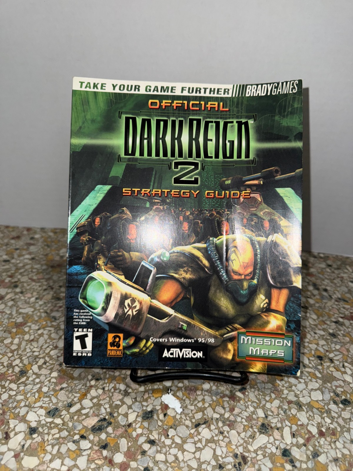 Dark Reign 2 Strategy Guide (Brady Games) Activision / Windows 95, 98