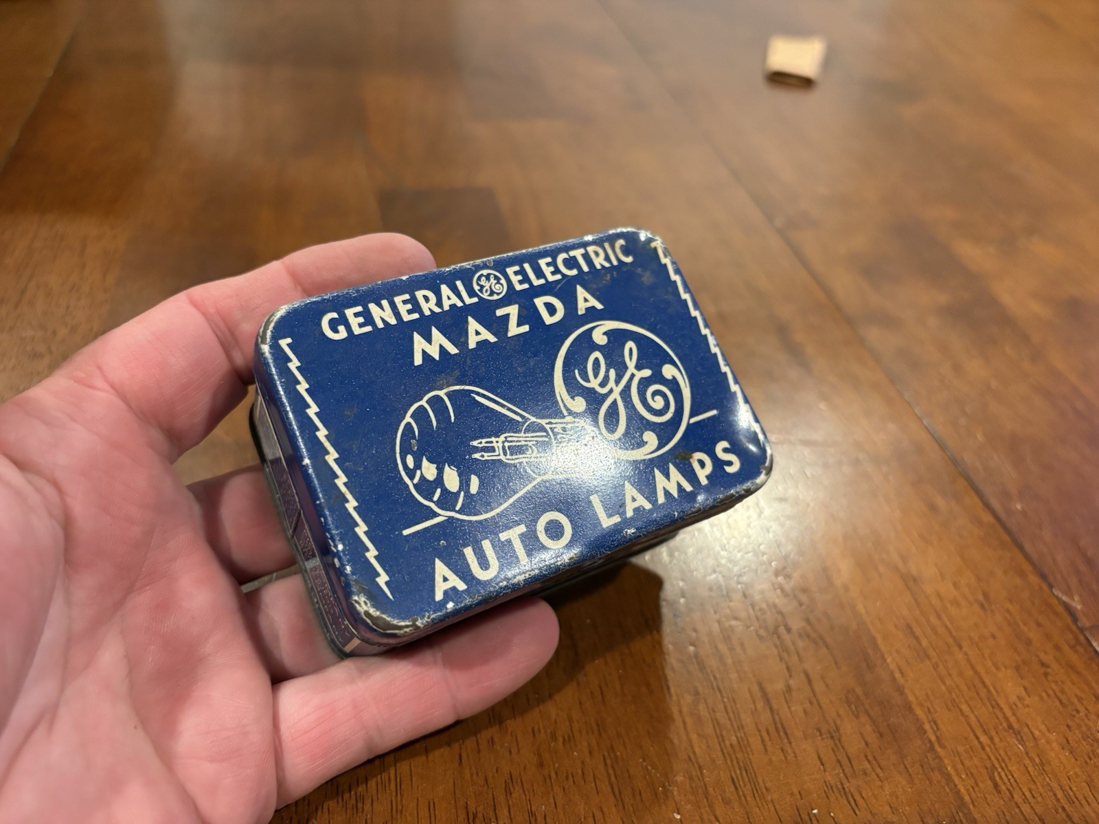 VINTAGE GE MAZDA  HANDY BULB KIT CLEAN WORKING HINGED LID.