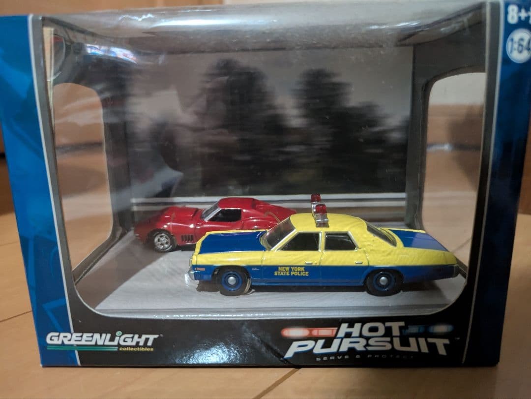 Greenlight Hot Pursuit 1/64 Age14+