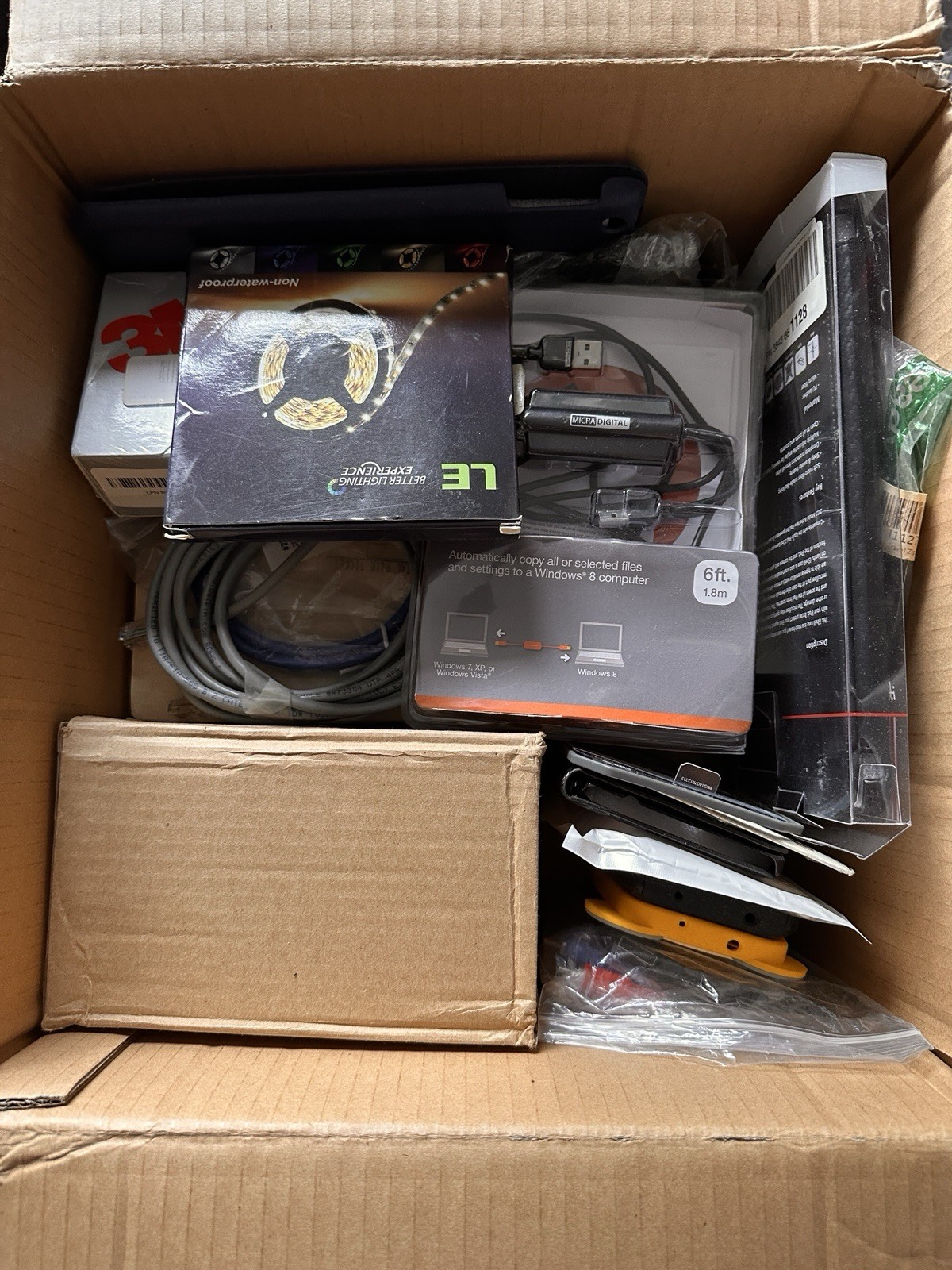 Miscellaneous Lot - Box 14x14x9 (10lb)