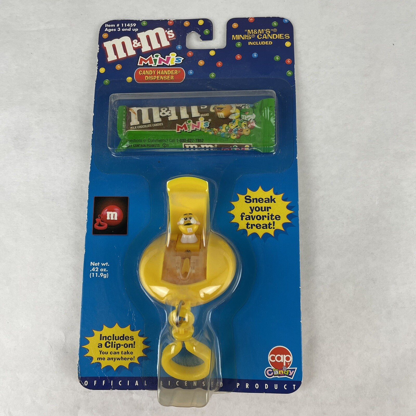 M&M's Minis Candy Hander Dispenser Clip-On Cap Candy Vintage 2002 Yellow New