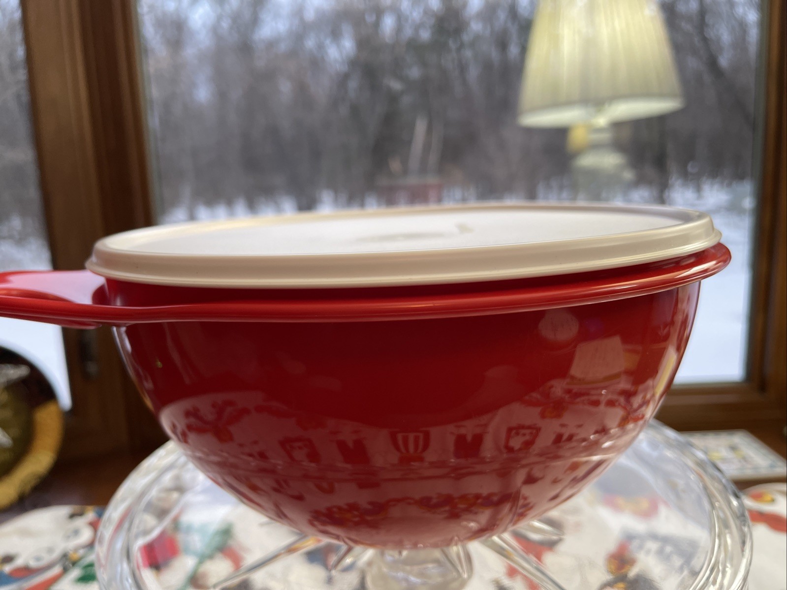 New Tupperware 12 C Thatsa Bowl- Red