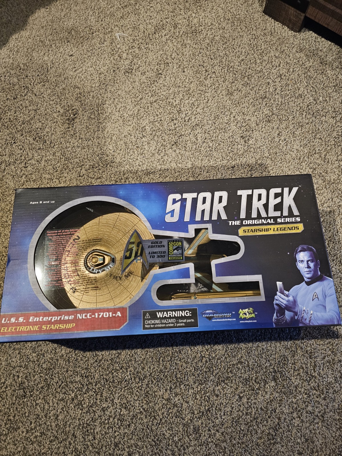Diamond Select 2016 Uss Enterprise NCC-1701-A Gold Edition Comic Con 262 of 300