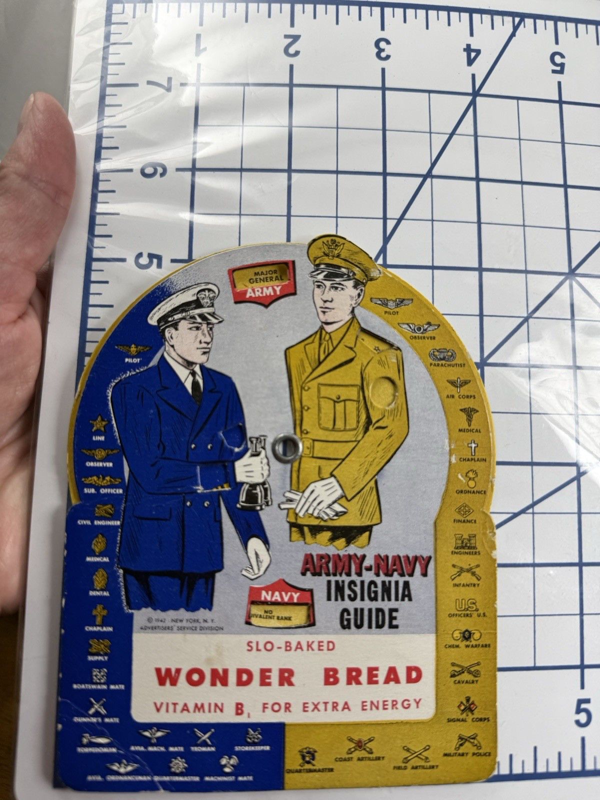 Ephemera  Wonder Bread  Military  WW2 Vintage Insignia Guide  Slo-Baked 1942 Adv