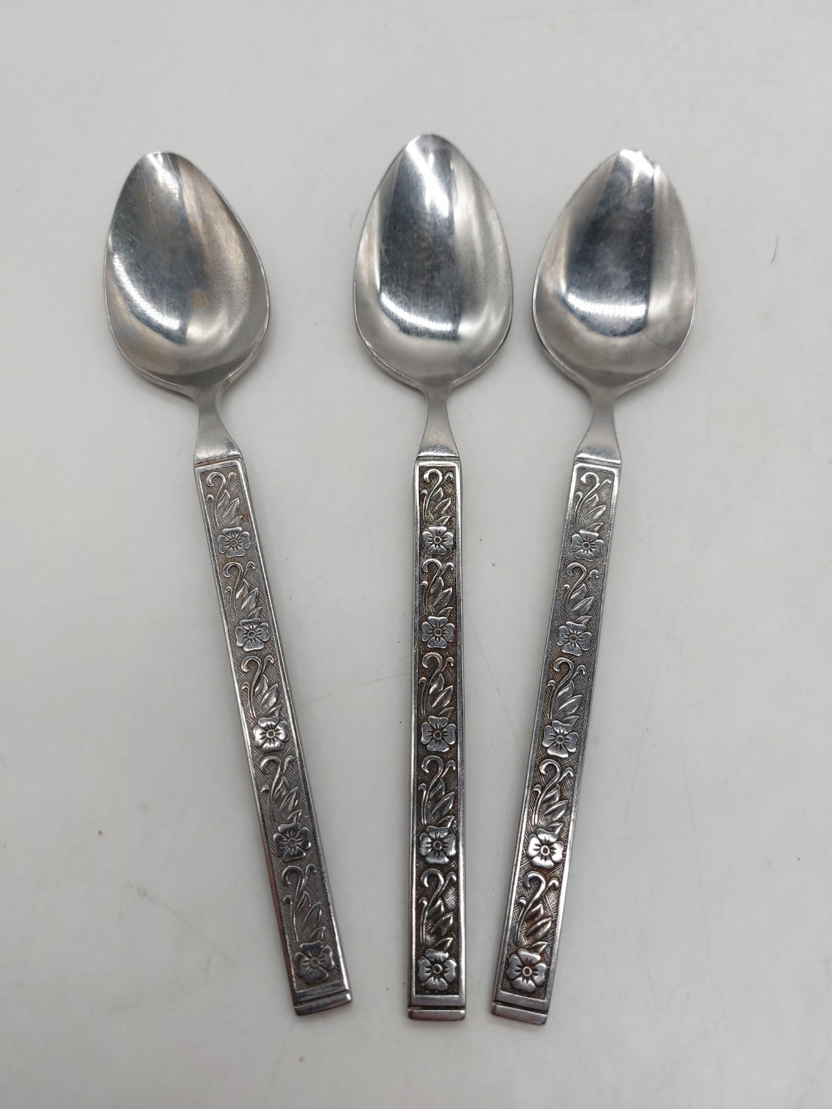 Riviera Monterey Stainless Flatware 3 Teaspoons 6\