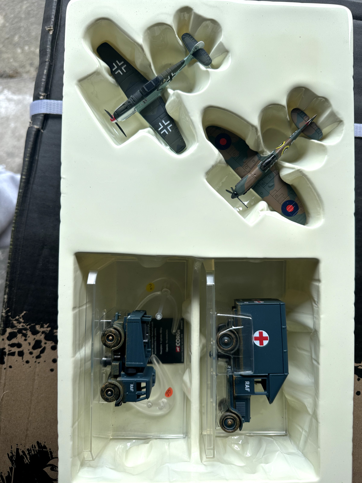Corgi Showcase Collection Their Finest Hour The Battle of Britain CS90025