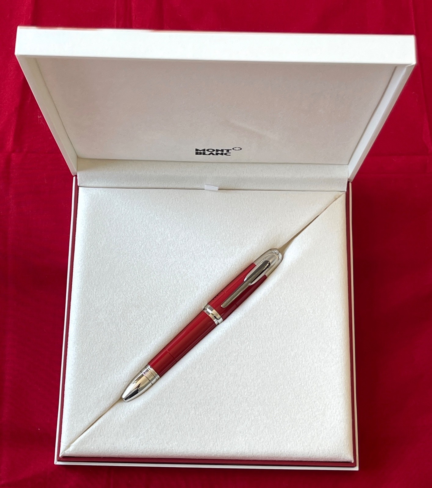 Montblanc Great Characters Enzo Ferrari Red Fountain pen 18K M Nib *Excellent*